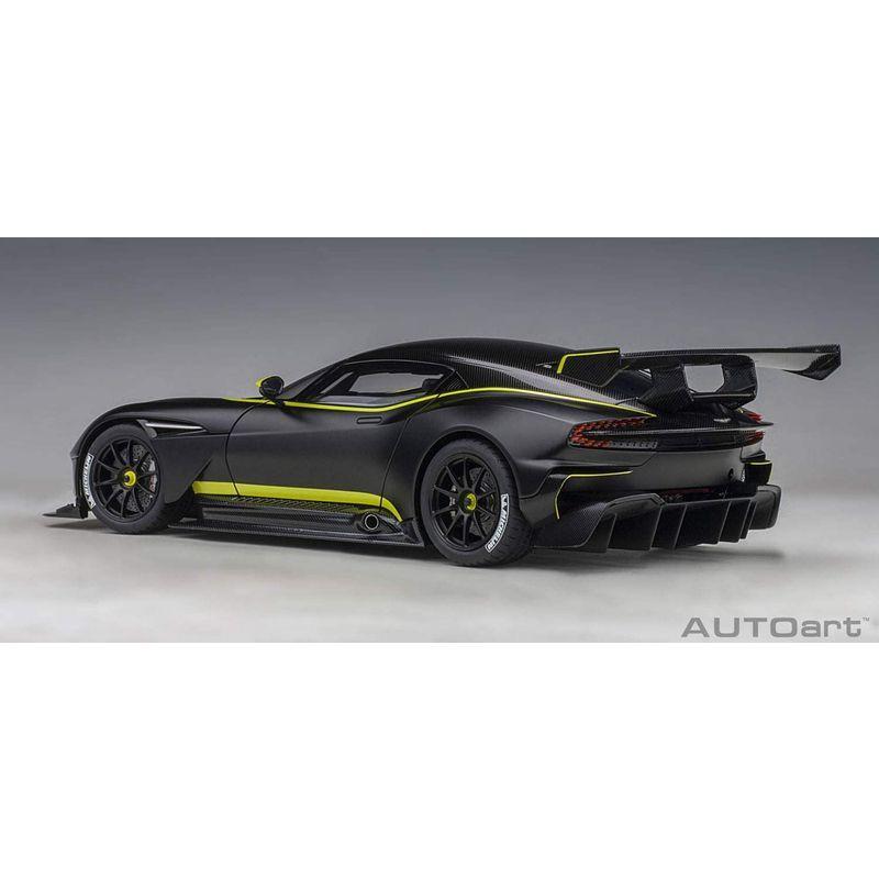 AUTOart 1/18 アストンマーチン ヴァルカン マット・ブラック/ライムグリーン・ストライプ 完成品 1/18 アストンマーチン ヴァルカン マット ブラック/ライムグリーン ストライプ 完成品