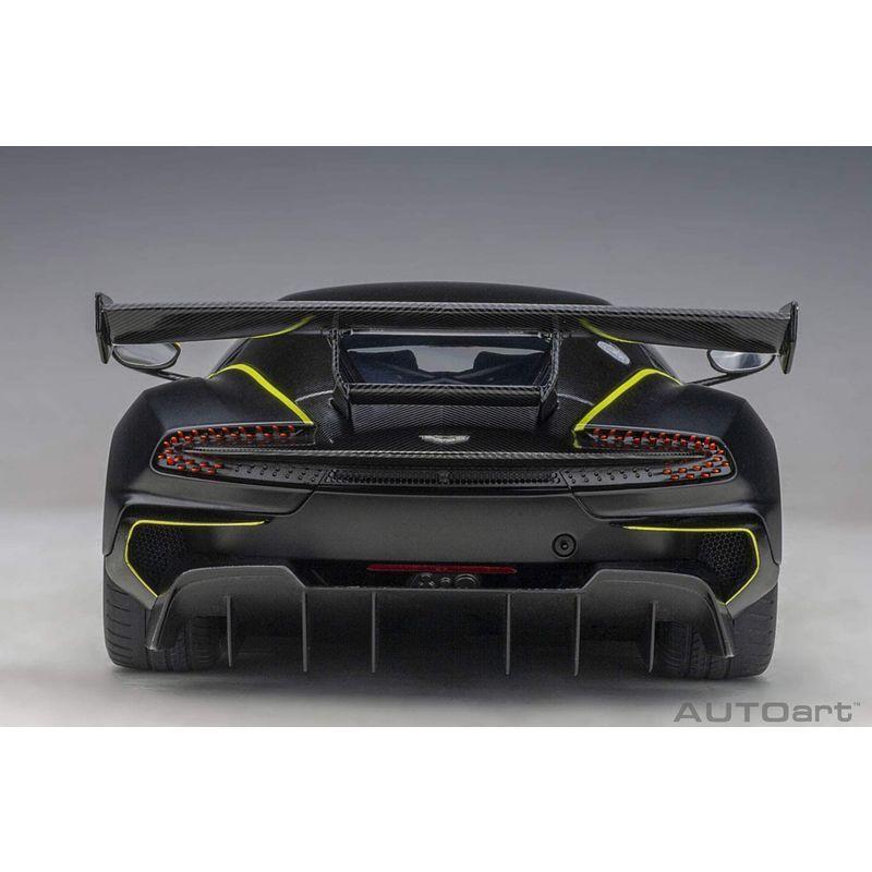 AUTOart 1/18 アストンマーチン ヴァルカン マット・ブラック/ライムグリーン・ストライプ 完成品 1/18 アストンマーチン ヴァルカン マット ブラック/ライムグリーン ストライプ 完成品