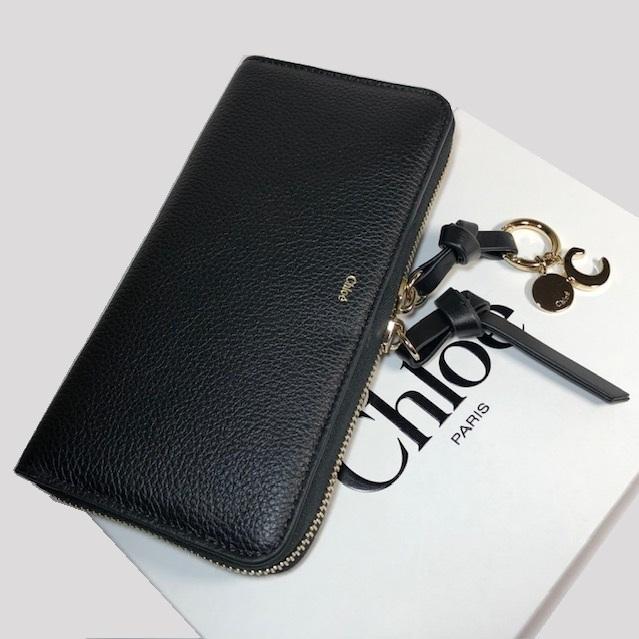 Chloe（クロエ） アルファベット ラウンド ファスナー 長財布