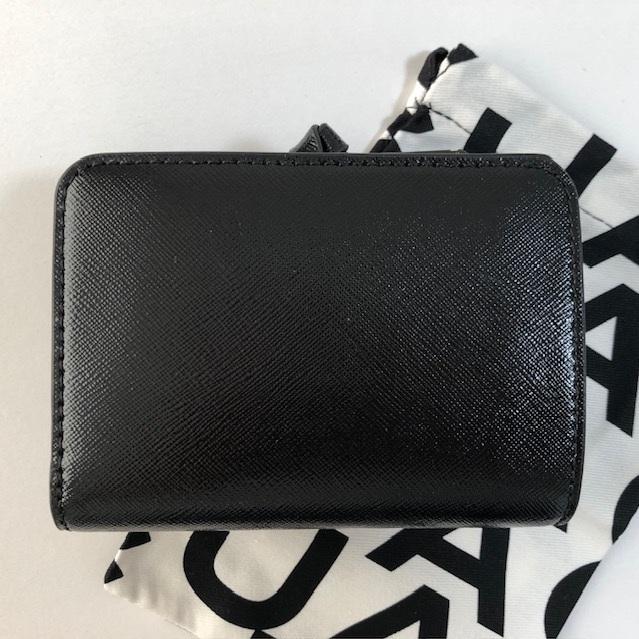 (未使用品)大人気、マークジェイコブス、折財布、サフィアーノ、人気色、現行、黒 MARC JACOBS（マーク・ジェイコブス） サフィアーノ レザー ウォレット