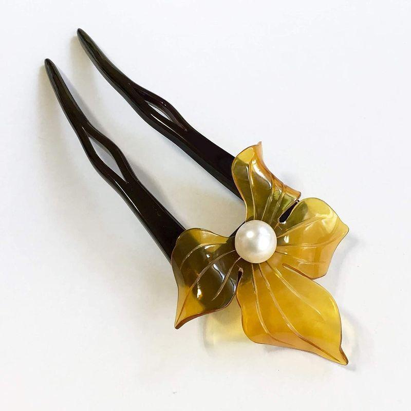 最新 天然工房 べっこう屋さん 本べっ甲 ピン かんざし アシンメトリー 白甲 花 デザイン 淡水 パール 付き 和装 髪飾り (結婚式 留袖 訪 【YWU1043611665】(37334円)