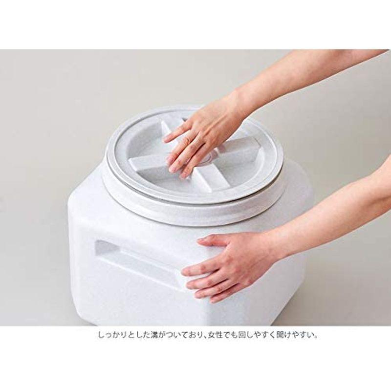 OFT ドライフードストッカー 13.5kg ドライフード キャットフード ドッグフード チモシー 牧草 ストッカー 保存容器 コンテナ ボ 5kg 約 本体 ドライフードストッカー ドライフード キャットフード ドッグフード チモシー 牧草 ストッカー 保存容器 コンテナ ボ サイズ スコップ