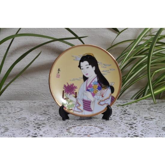 芸者絵画(菊)11.5cmD 美人画絵皿(4-1/2"D.Plate w/ Geisha Girl and chrysanthemum) | 