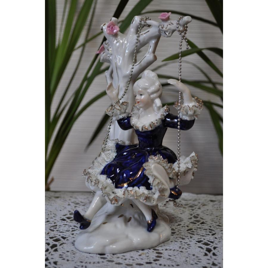 フィギュアリン・女の子とブランコ ・ 陶器 人形 置物 フィギュアリン・女の子とブランコ ・ 陶器 人形 置物