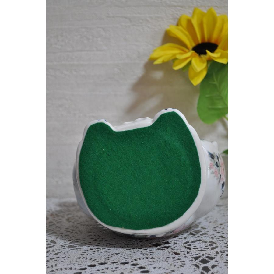 招き猫 花柄(大) 右手を上げた合格を招く招き猫・開運アップ・福猫