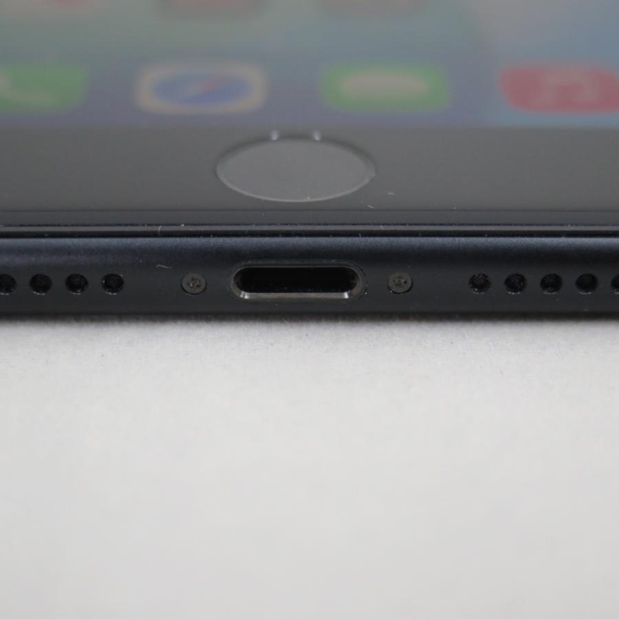 iPhone SE 2 第2世代 64GB ブラック docomo SIMロック解除済中古品