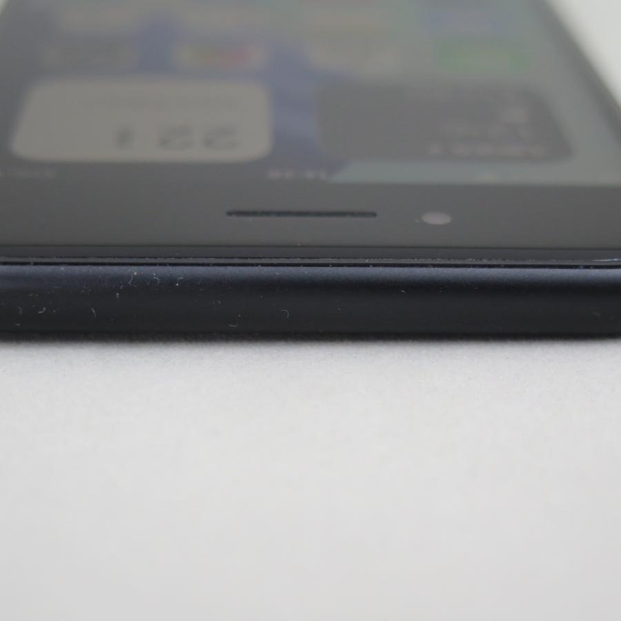 iPhone SE 2 第2世代 64GB ブラック docomo SIMロック解除済中古品