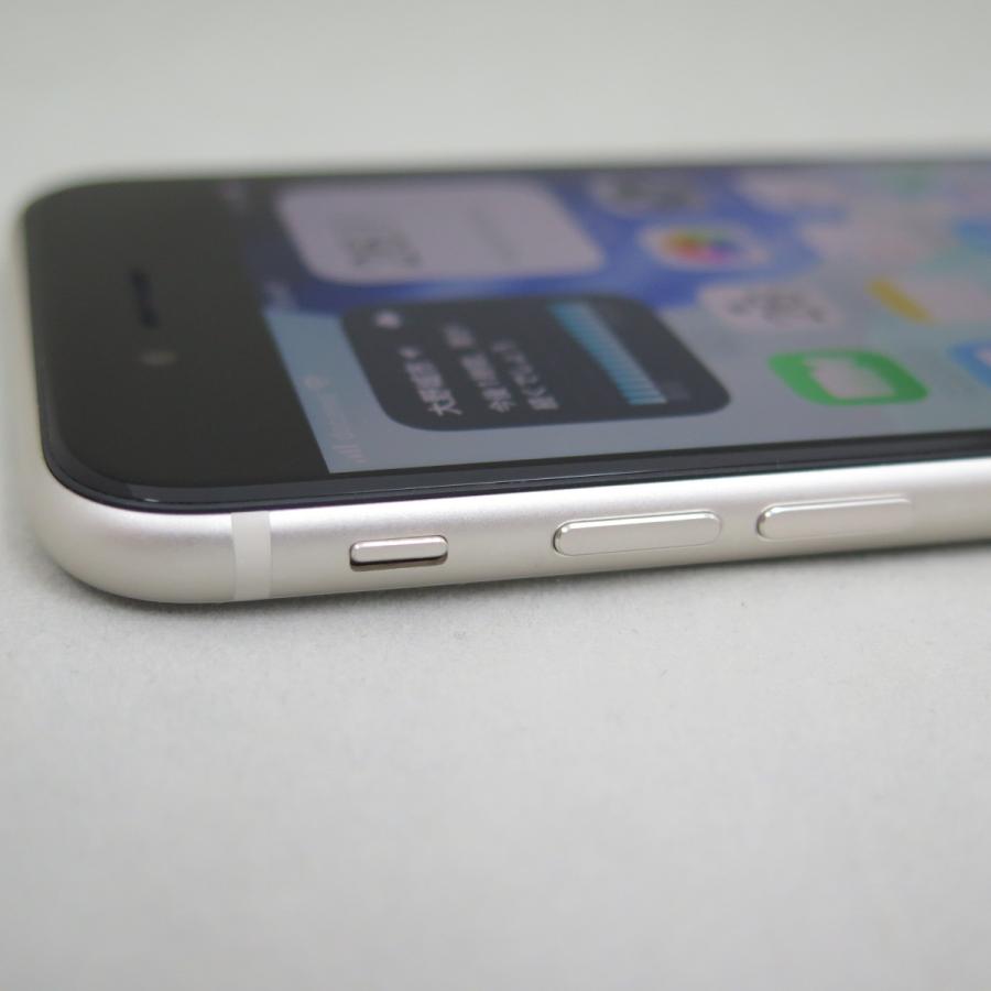 iPhone SE 3 64GB 第3世代 スターライト docomo SIMロック解除済 中古