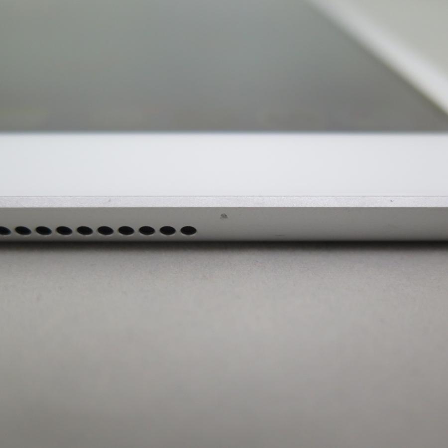 iPad 8 Wi-Fi＋Cellular 32GB シルバー 第8世代 SIMフリー 中古品