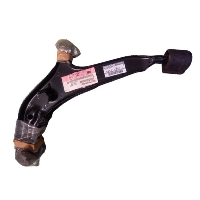 日産（NISSAN） 【中古】【新品・開封済み】 54501-39U11 ロワアーム
