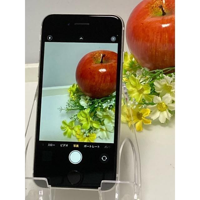 iPhone 美品☆ Apple SE 64GB ホワイト MHGQ3J/A au SIMフリー A2296
