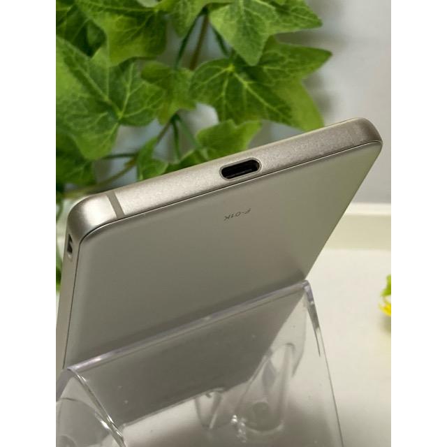 arrows NX 使用少 美品A☆ ドコモ SIMフリー F-01K アイボリー