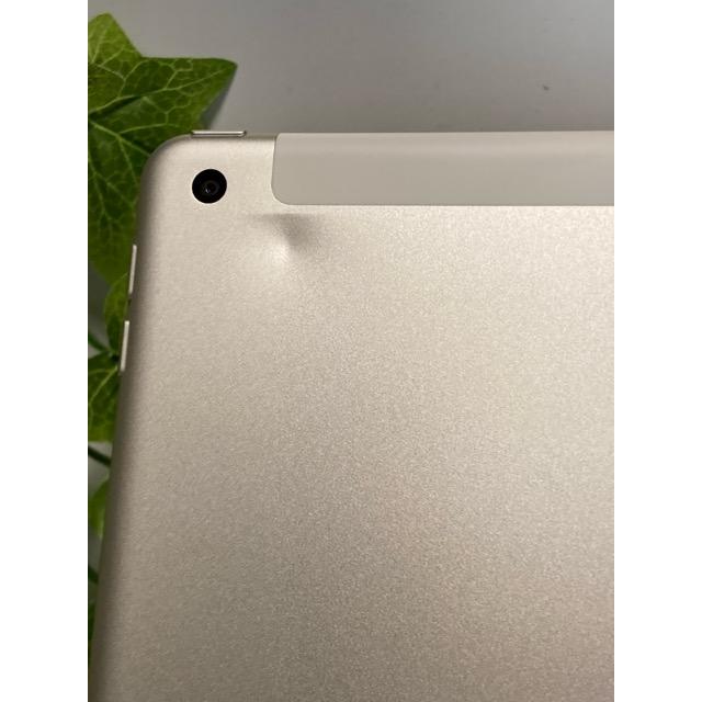 Ipad 第7世代32GB シルバーWi-Fiモデルバッテリー92%良品 iPad バッテリー100％☆ 国内 SIMフリー版 第7世代 Wi-Fi +
