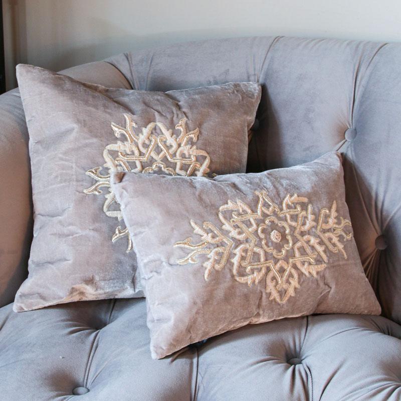 La deco ラ・デコ ビーズ 刺繍デザインクッションカバー シルバーモチーフ 30cm×45cm フレンチ雑貨 リビング雑貨の画像