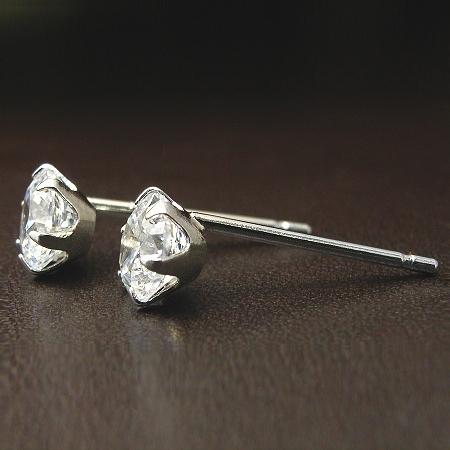 プラチナ ピアス 高品質 Pt900 スーパーキュービックジルコニア 4mm