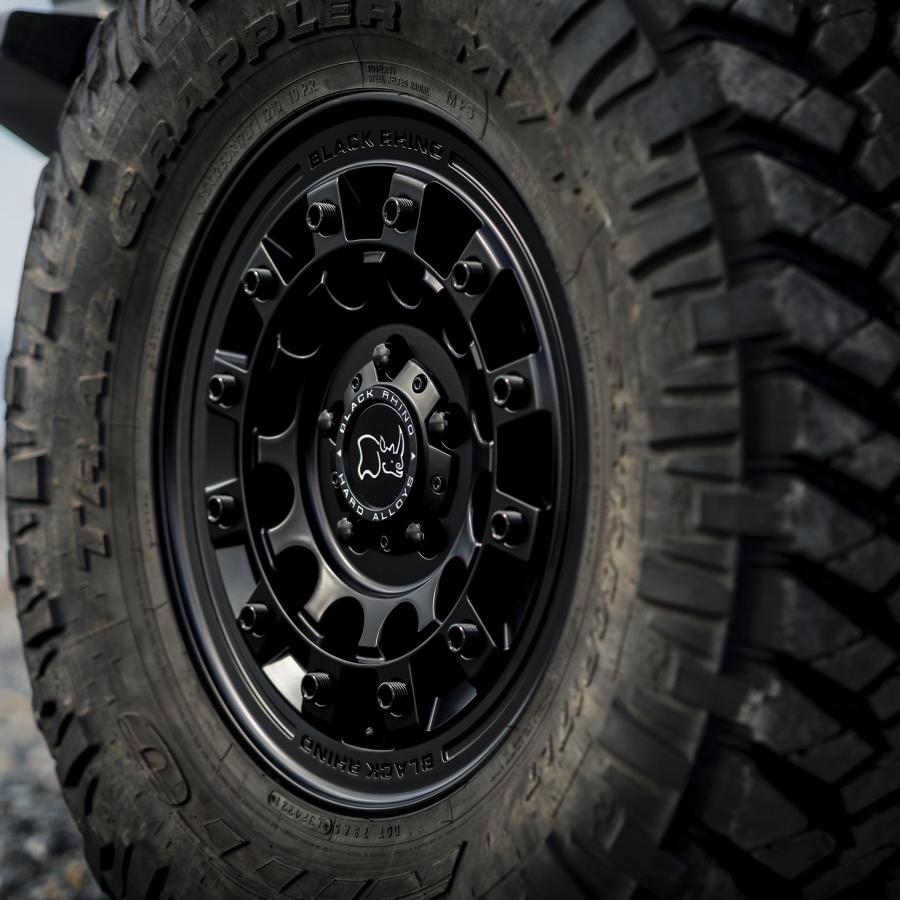 ☆数量限定☆ Black Rhino【ブラックライノ】FUJI（フジ）17x8.0 +38