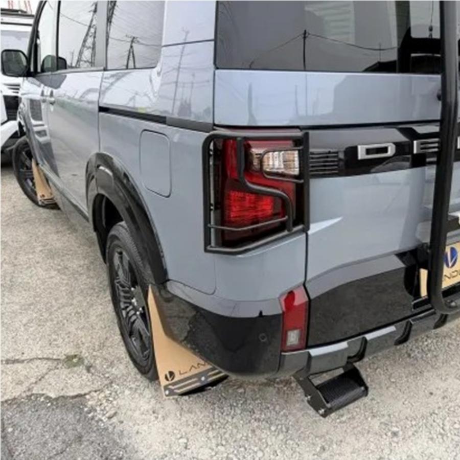 新型デリカD:5☆マッドフラップ（ブラック）ランドリック☆LANDLIC 三菱（MITSUBISHI） LAND-N3D5MF-001 LANDLIC（ランドリック