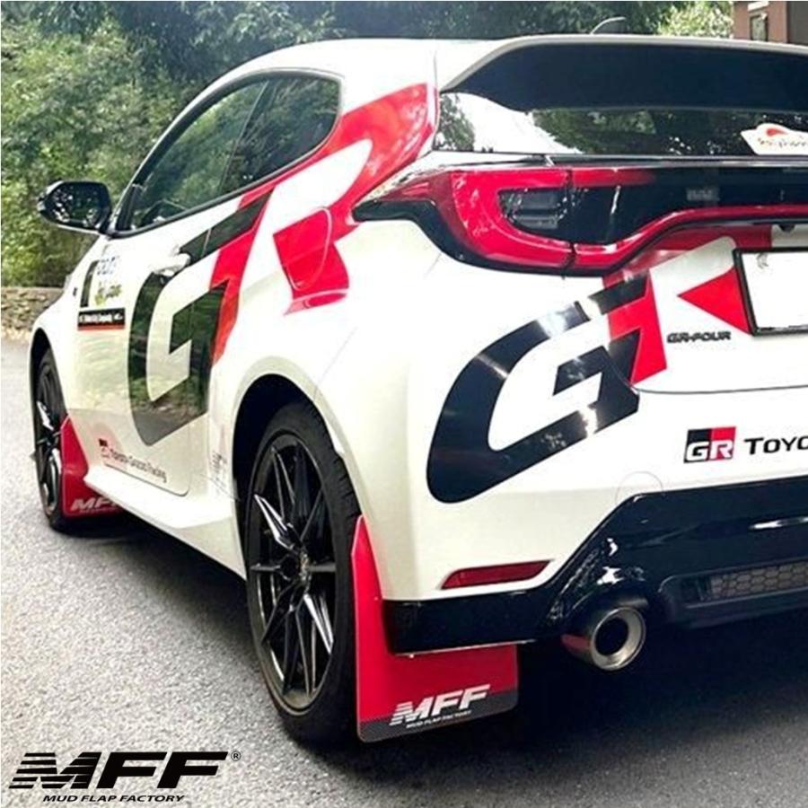 MFF マッドフラップ リアのみ 左右2枚　トヨタヤリス 金具なし 中古 MFF マッドフラップ リアのみ 左右2枚 トヨタヤリス 金具なし 中古