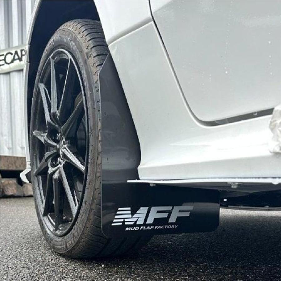 MFF マッドフラップ リアのみ 左右2枚　トヨタヤリス 金具なし 中古 MFF マッドフラップ リアのみ 左右2枚 トヨタヤリス 金具なし 中古