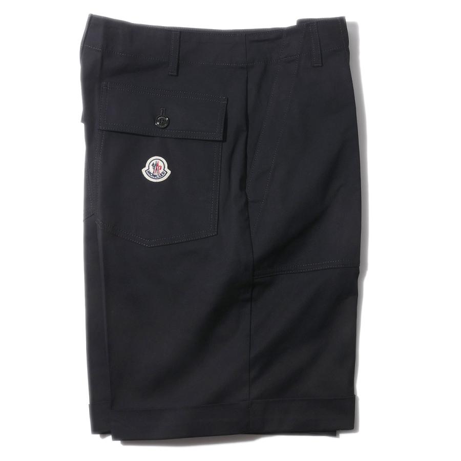 MONCLER ブラック ショートパンツ XL