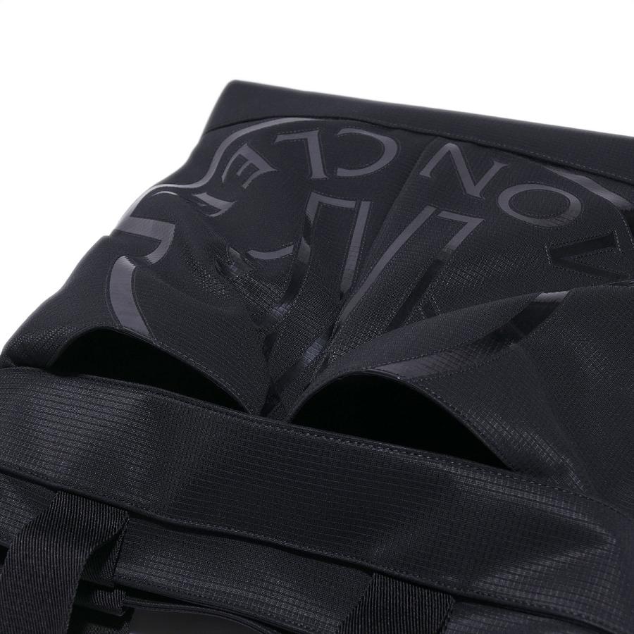 MONCLER（モンクレール） イタリア製 トートバッグ CUT TOTE SMALL 999