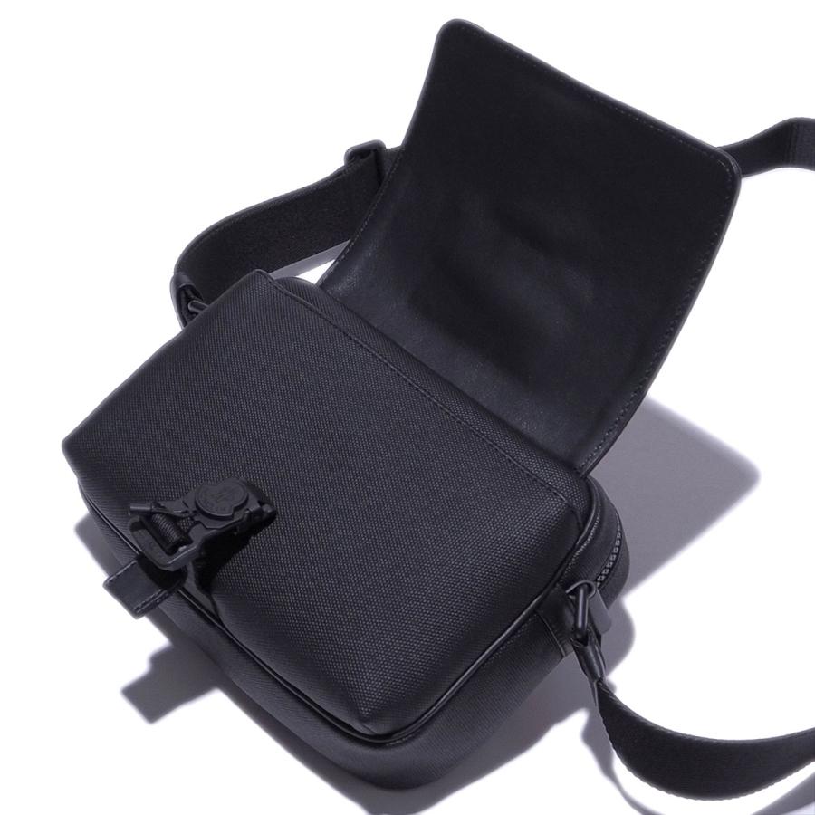 (極美品)MONCLER ブラック ショルダーバッグ 極美品▽MONCLER モンクレール HORIZONTAL CROSSBODY ロゴ付き