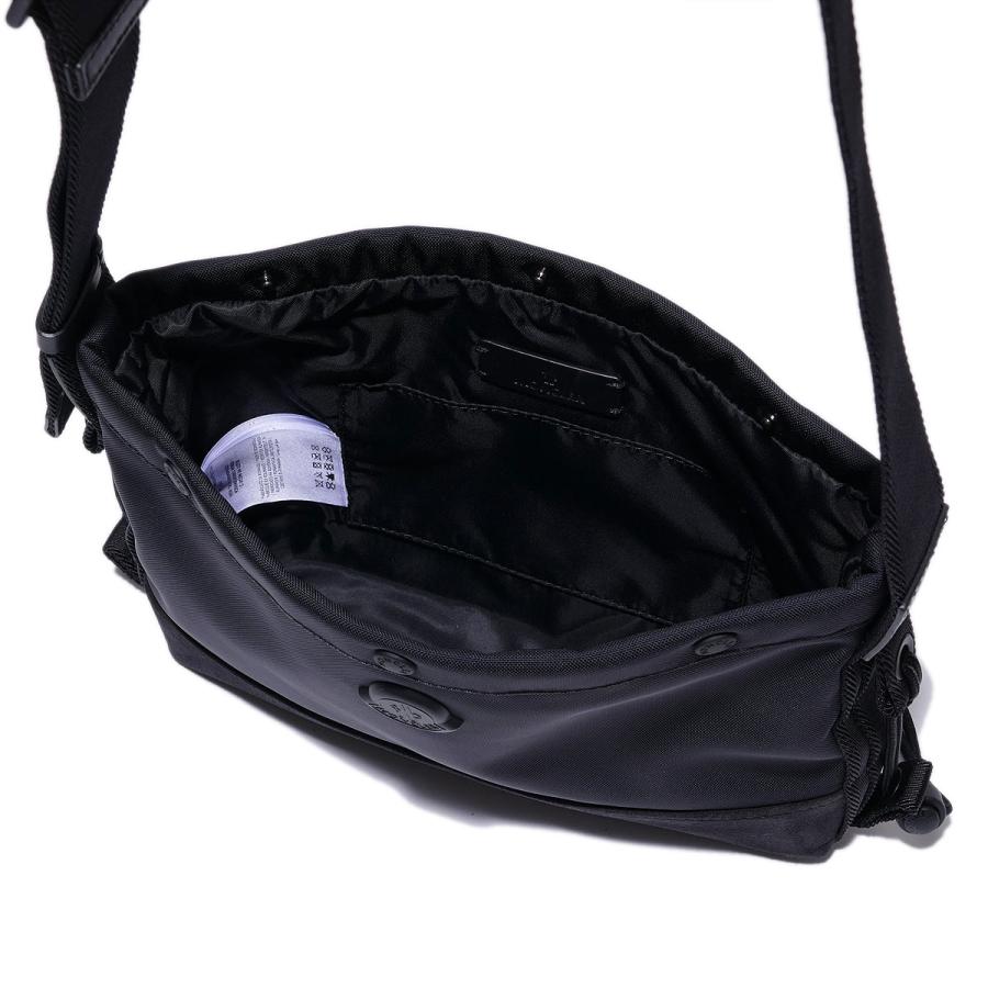 MONCLER（モンクレール） NEW TECH クロスボディバッグ 5L00001 999