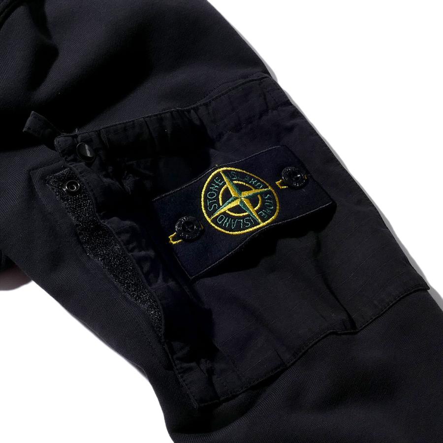 ストーンアイランド ユーティリティーポケット付きトラックジャケット 6100018 V0029ブラック STONE ISLAND スウェット  メンズ ブランド  2026SS 2026年春夏の画像
