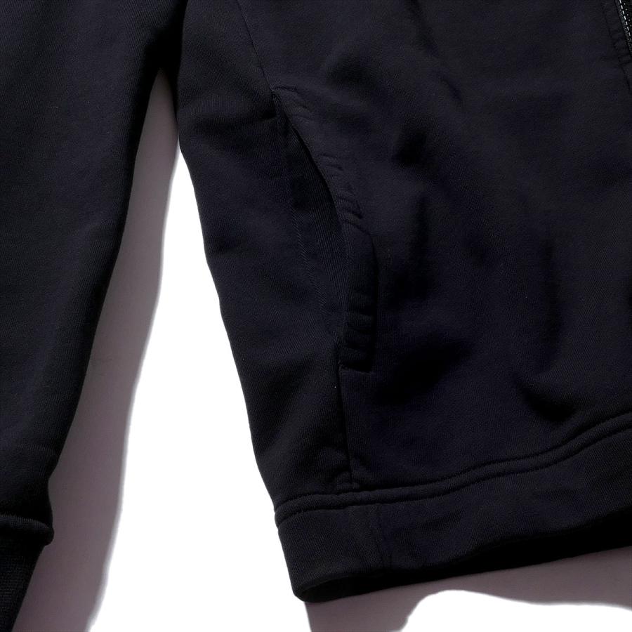 ストーンアイランド ユーティリティーポケット付きトラックジャケット 6100018 V0029ブラック STONE ISLAND スウェット  メンズ ブランド  2026SS 2026年春夏の画像