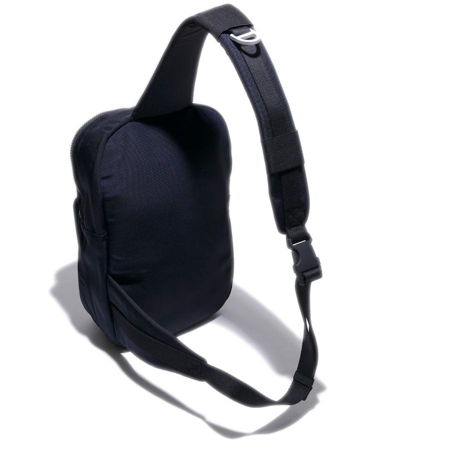 ストーンアイランド スリングバッグ  STONE ISLAND 9200030 V0020ネイビー NYLON PANAMA メンズ ブランド ボディバッグ 2026SS 2026年春夏の画像