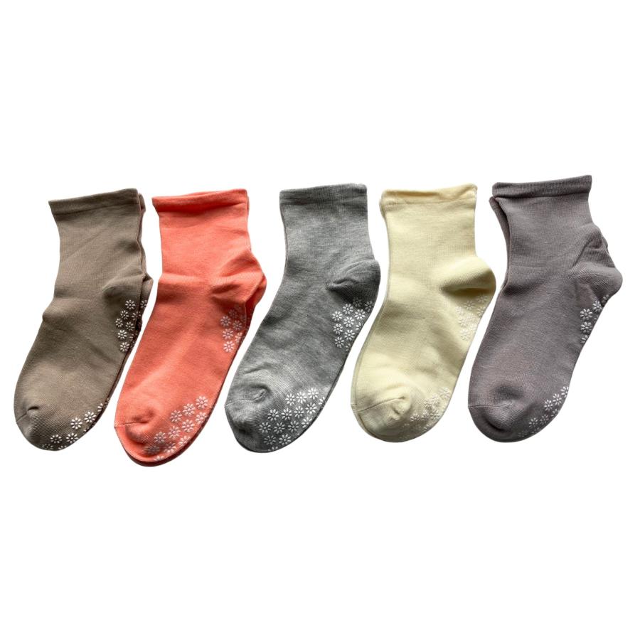 靴下 レディース 滑り止め付 5足組 ソックス レディース 薄手 夏 足裏 すべり止め付 口ゴム ゆったり 5足セット （色はお任せ） E13 |  | 03