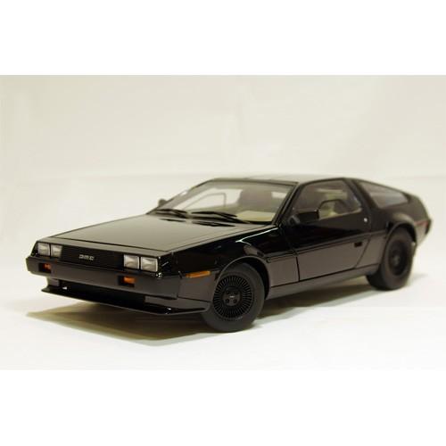 オートアート AUTOART デロリアン DMC-12 ブラック