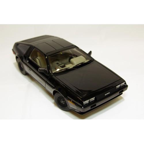 オートアート AUTOART デロリアン DMC-12 ブラック 