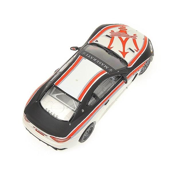 MINICHAMPS 1/43 (400 101201) Maserati Gran Turismo MC GT4 Test Car Trofeo Granturismo MC 2010の画像