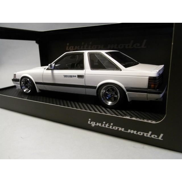 ignition model（イグニッションモデル） 1/18 ミニカー トヨタ ソアラ