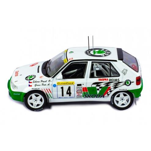SKODA Felicia à l'échelle 1/43 par IXO Models | Collect World