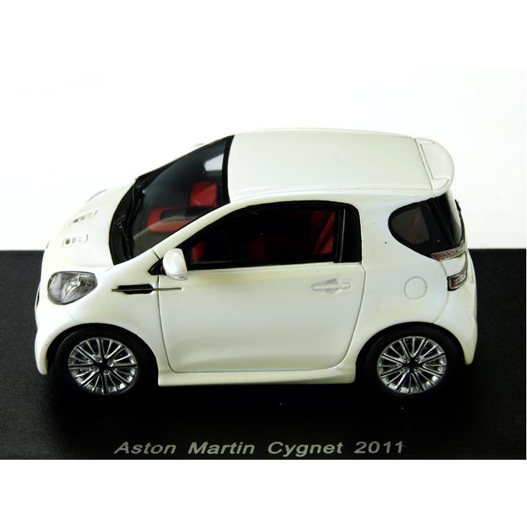 Spark 1/43 (S2167) Aston Martin Cygnet 2011 Pearl Whiteの画像
