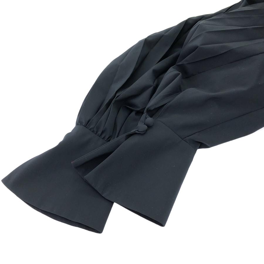 Mame Kurogouchi / マメクロゴウチ | 2022AW | Curved Pleated Shirt シャツ | 2 | ネイビー | レディース Mame Kurogouchi(マメ クロゴウチ)】 Curved Pleated Shirt｜パリゴ