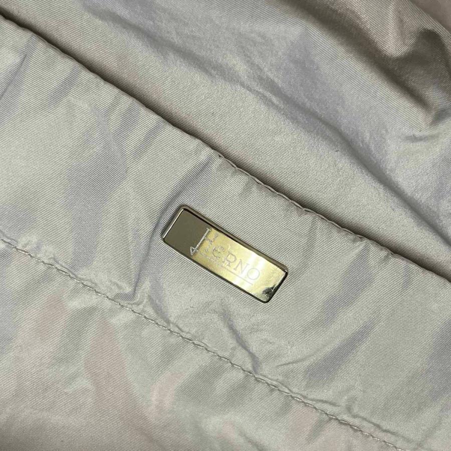 Herno シルバー ライトダウンジャケット フリル付き HERNO（ヘルノ） 23SS フリル ライトダウンジャケット PI001648D