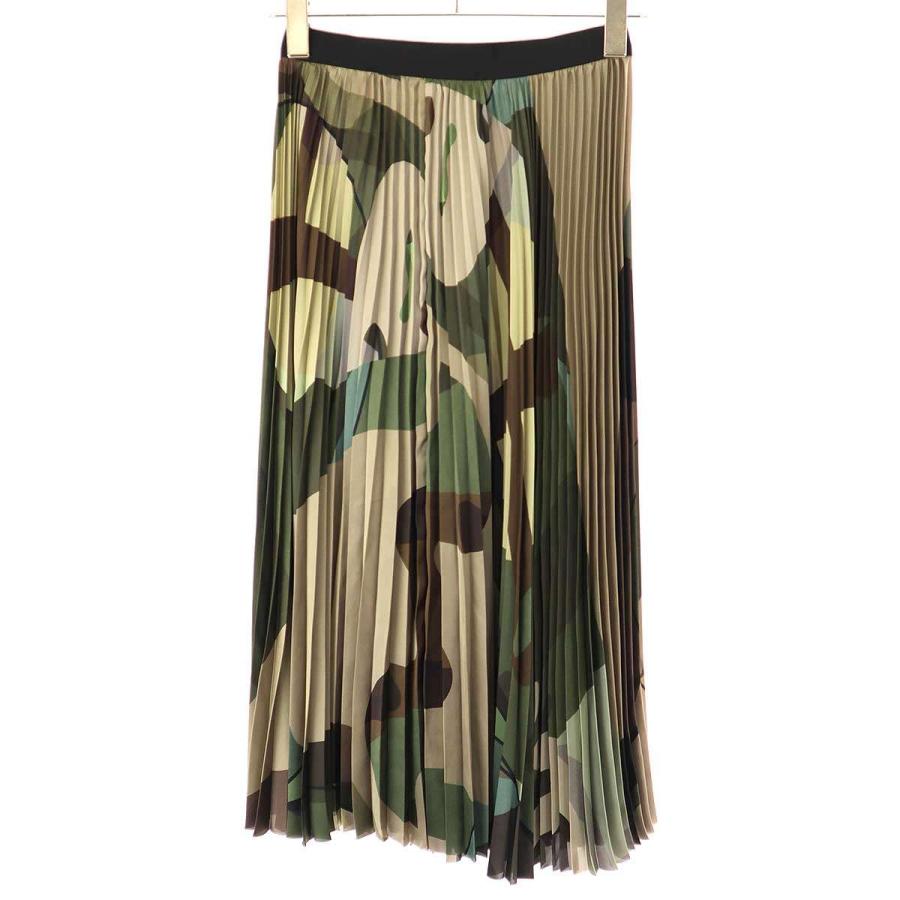 sacai × KAWS サカイ カウズ 21AW Print Satin Skirt マルチ sacai × KAWS サカイ カウズ 21AW Print Satin Skirt マルチ