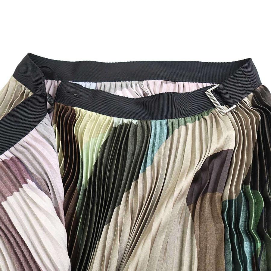 sacai × KAWS サカイ カウズ 21AW Print Satin Skirt マルチ sacai × KAWS サカイ カウズ 21AW Print Satin Skirt マルチ