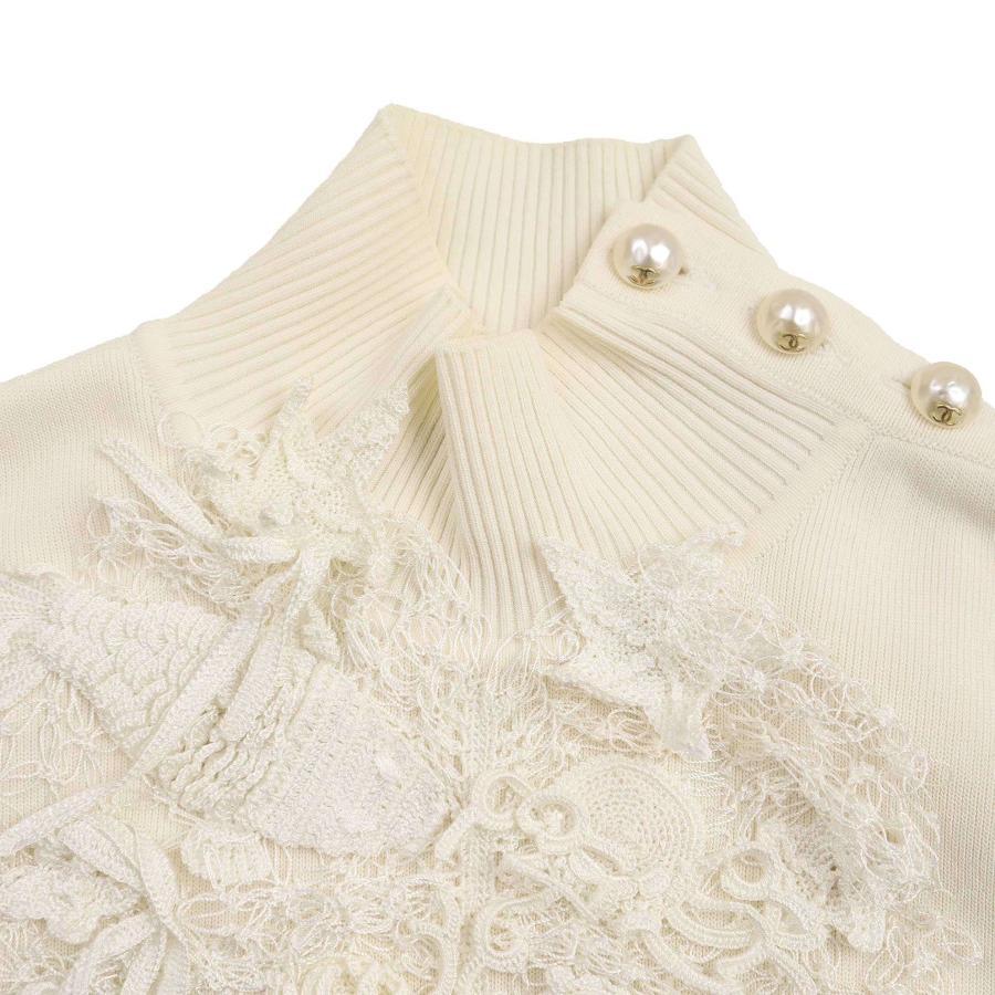 CHANEL（シャネル） ココマークボタン レースビジューハイネックニット 