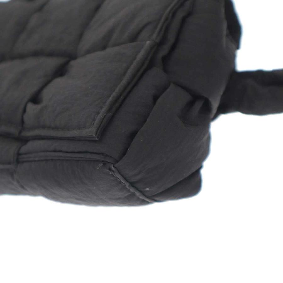 BOTTEGA VENETA（ボッテガ・ヴェネタ） Padded Tech Cassette Small
