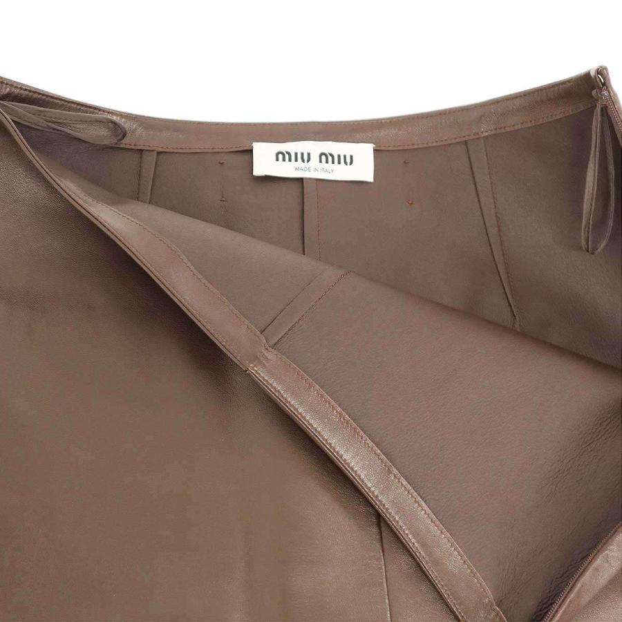 miu miu（ミュウミュウ） 25AW ロゴパッチ レザースカート MPD820  