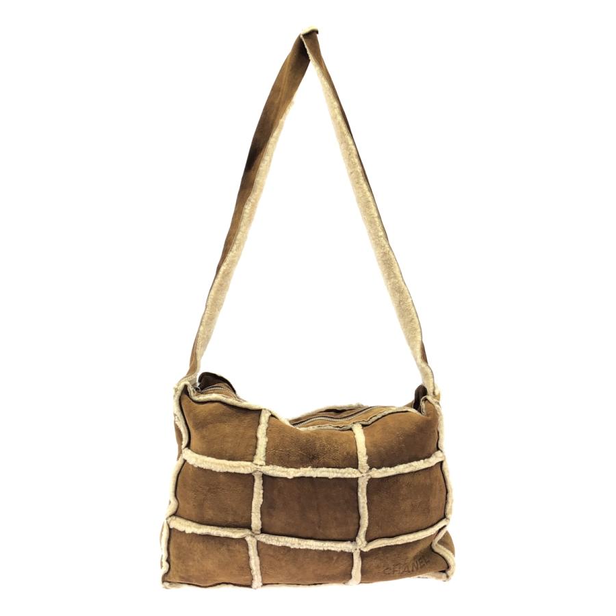 CHANEL（シャネル） 2000 Mouton shoulder bag ムートンショルダー