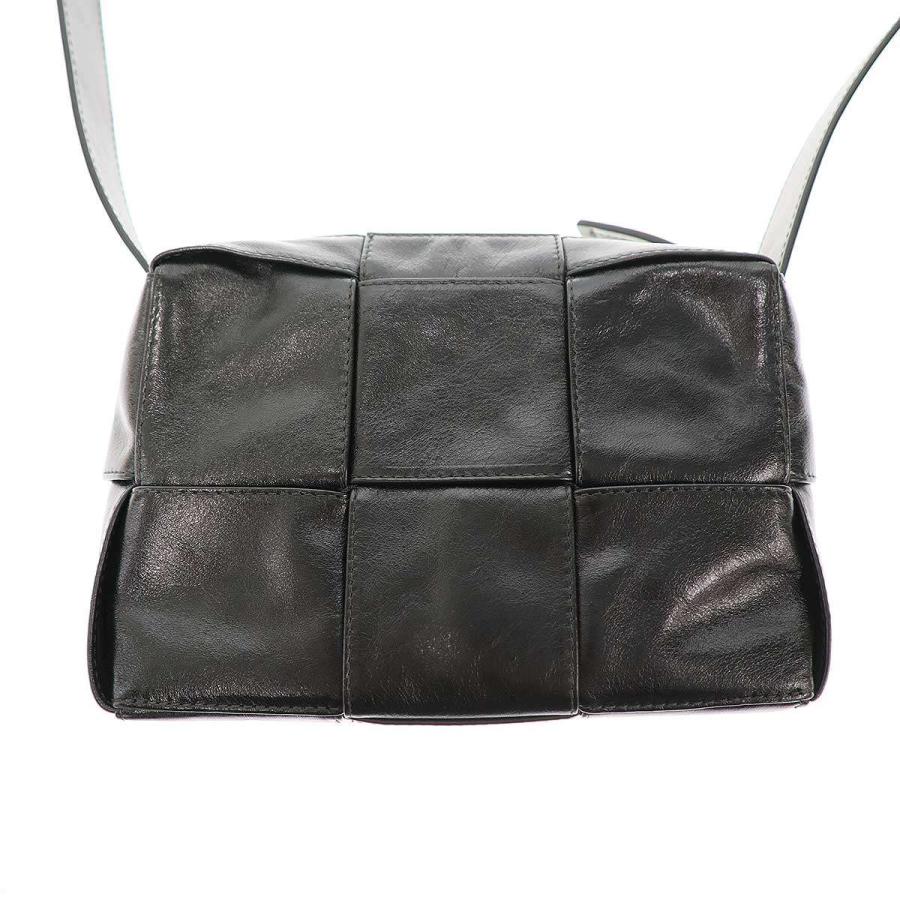 BOTTEGA VENETA（ボッテガ・ヴェネタ） Arco Camera Bag Small
