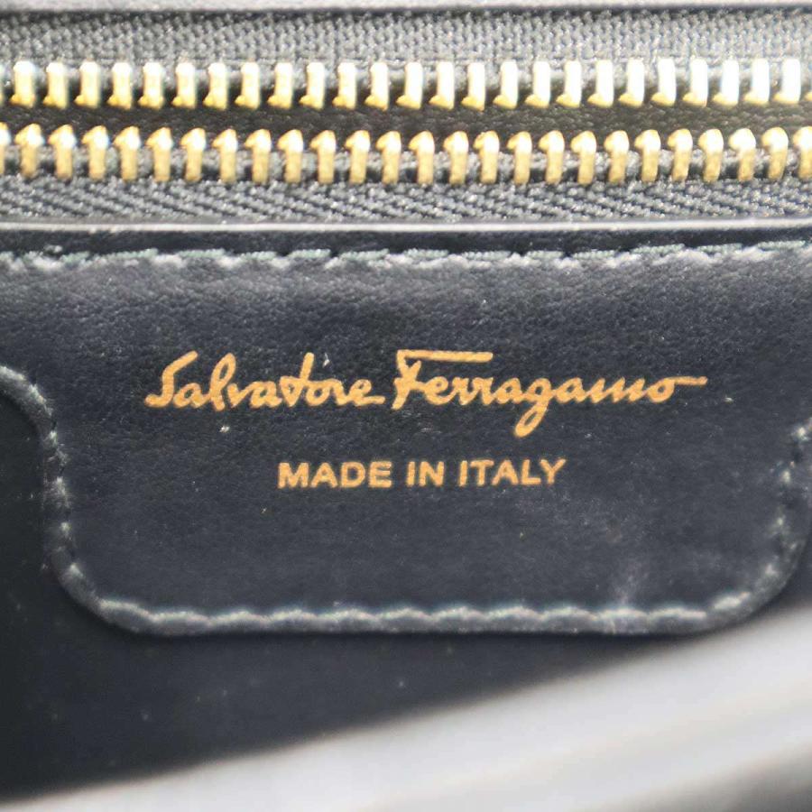 Salvatore Ferragamo サルバトーレ フェラガモ ガンチーニ ベルベット 