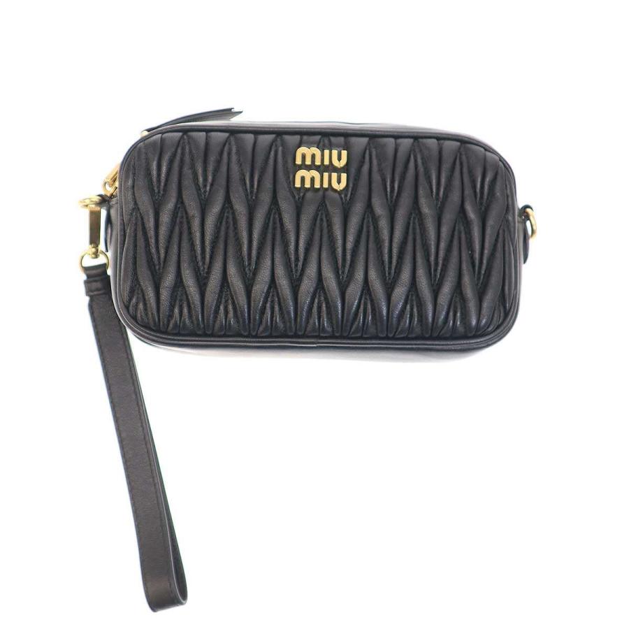 【美品】Miu Miu マテラッセ レザー ポーチ ☆人気☆【MIU MIU】☆マテラッセレザー ネック ミニポーチ☆ (MiuMiu