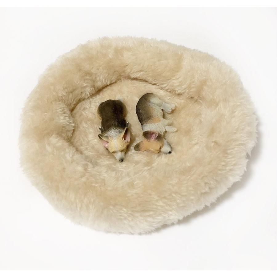 フィギュア マグネット 犬 わんこ ふわふわ ベッド付 ドッグ リアル 本物そっくり 磁石 すやすや コーギー セーブル 2匹 fig004 ドールハウスと雑貨 Moin Moin 通販 Yahoo ショッピング