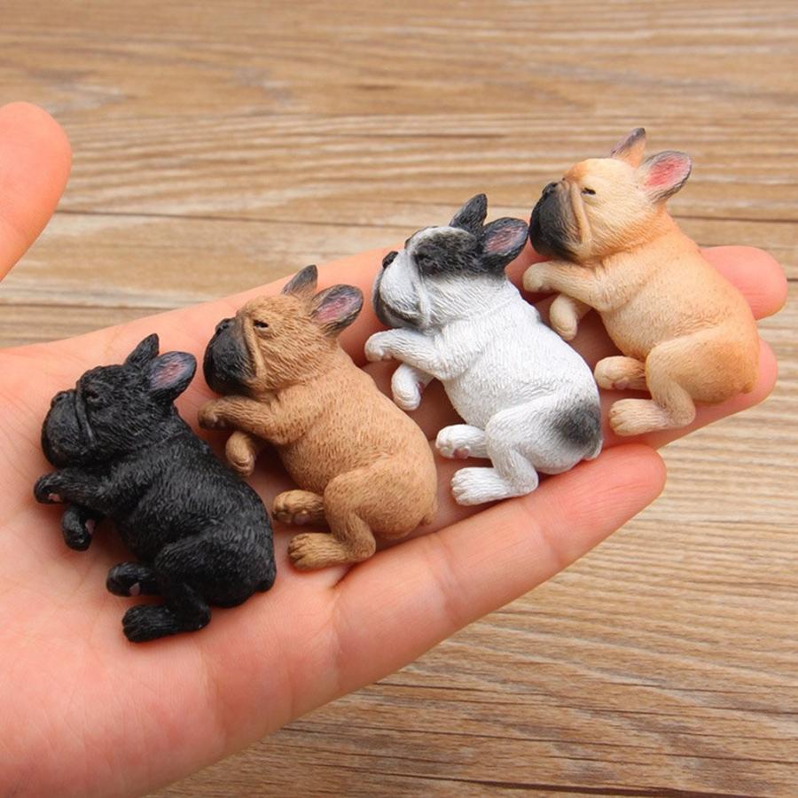70年前の犬のおもちゃです。磁石でくっつきます。 フィギュア マグネット 犬 ふわふわ ベッド付 本物そっくり 磁石